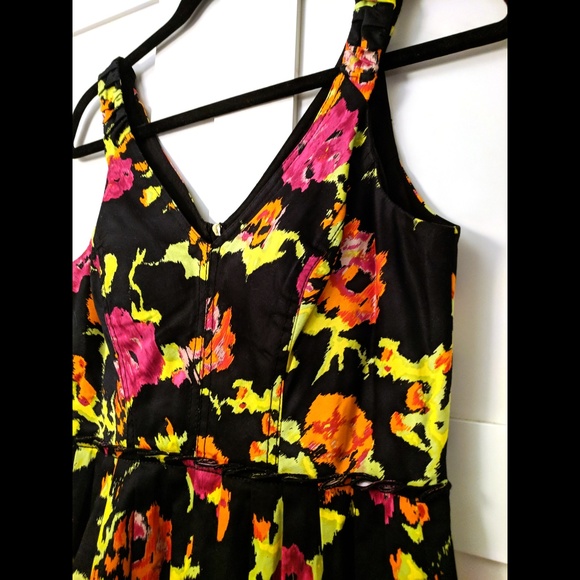 NWT Kay Unger Fit & Flare Neon Black Floral Dress - Size 6 - Picture 4 of 8